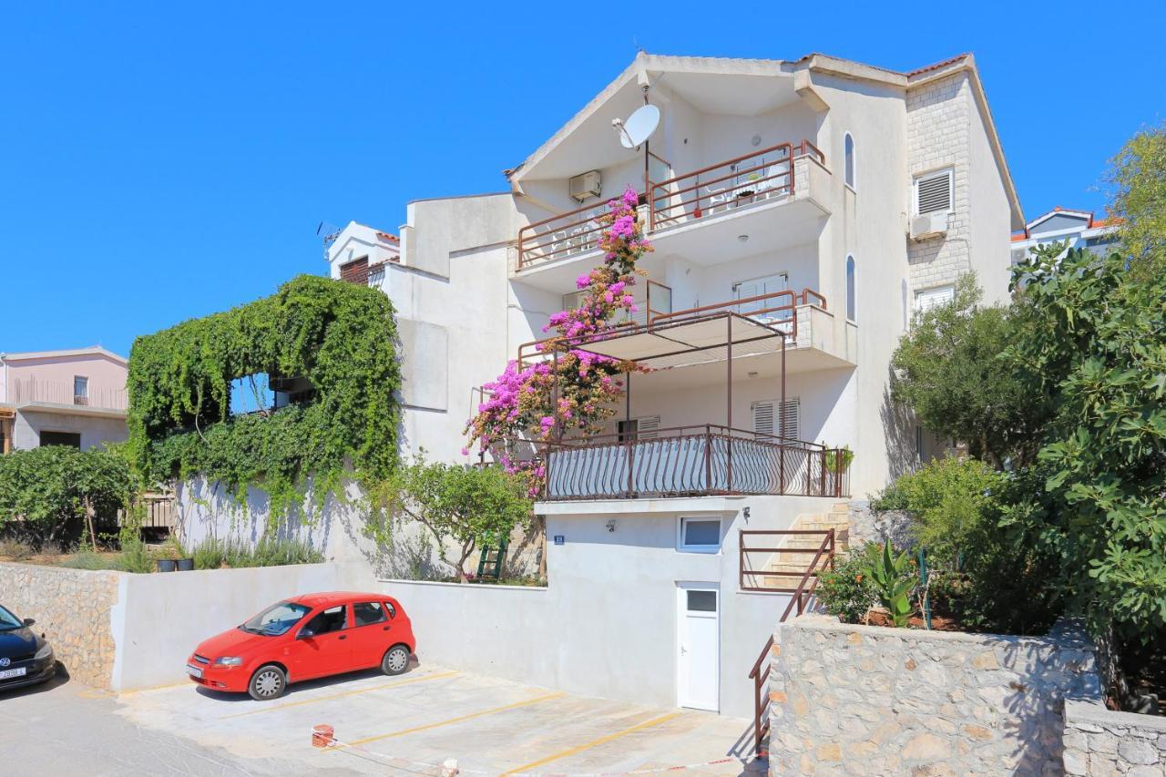 Apartments By The Sea Rastici, Ciovo - 11723 Trogir Kültér fotó