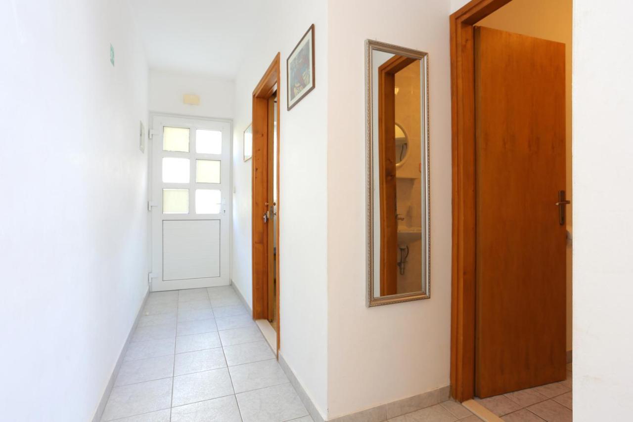 Apartments By The Sea Rastici, Ciovo - 11723 Trogir Kültér fotó