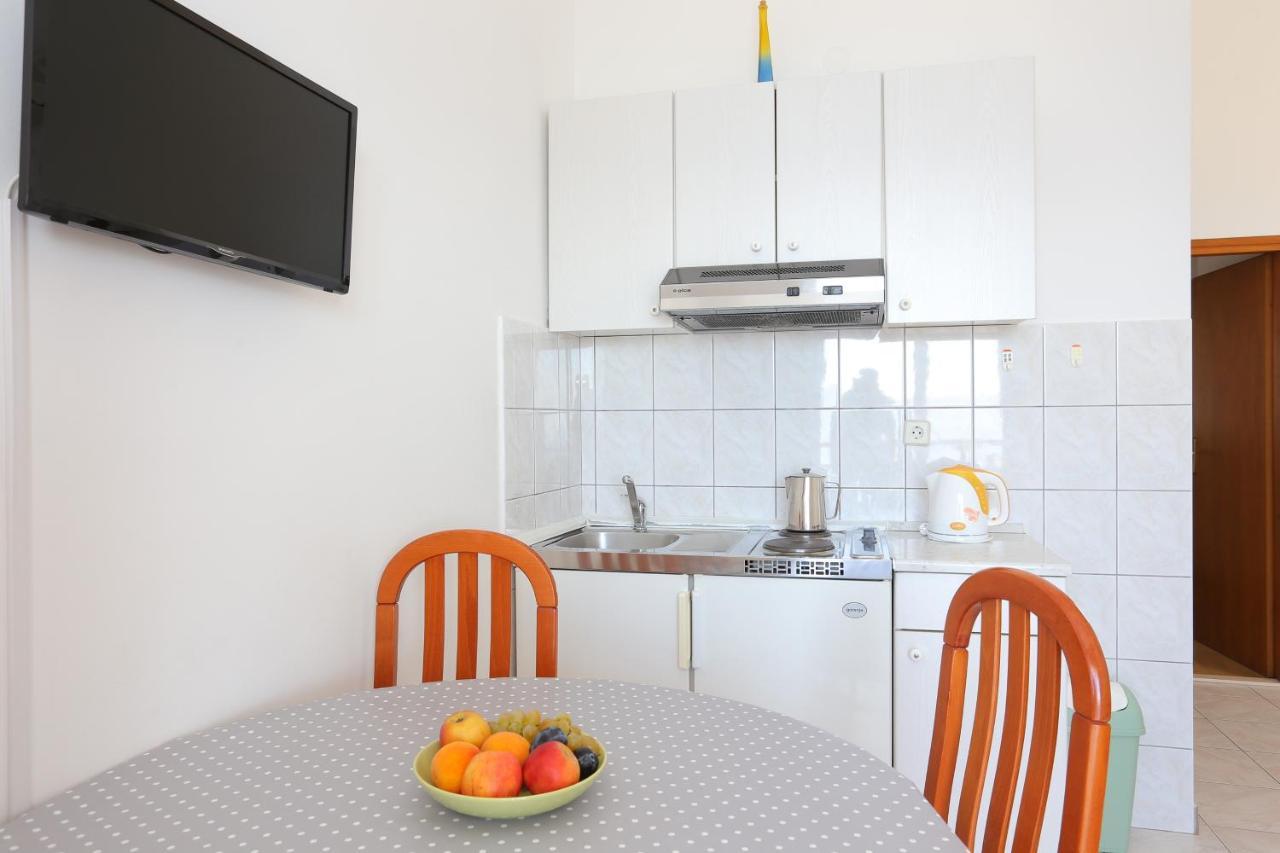 Apartments By The Sea Rastici, Ciovo - 11723 Trogir Kültér fotó