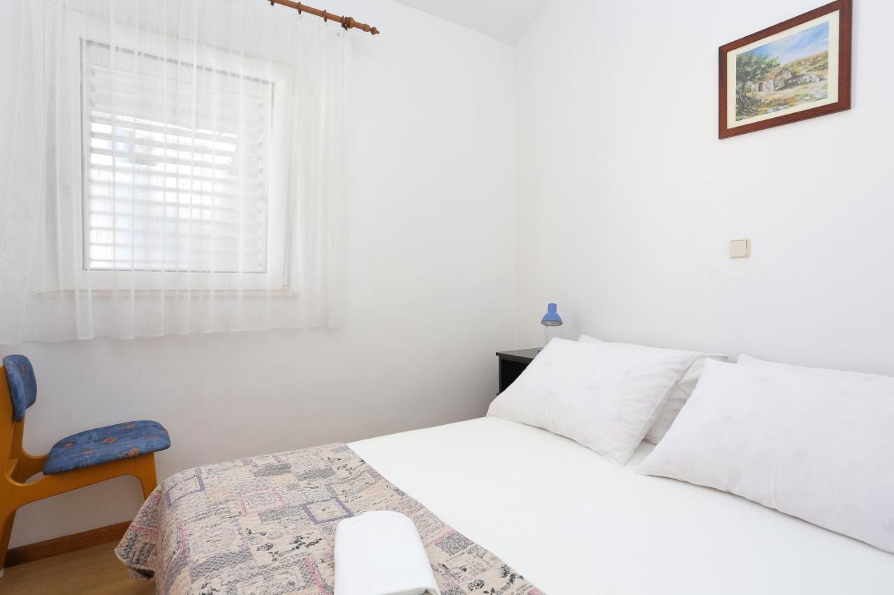 Apartments By The Sea Rastici, Ciovo - 11723 Trogir Kültér fotó