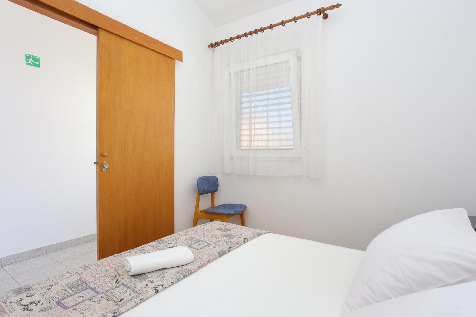 Apartments By The Sea Rastici, Ciovo - 11723 Trogir Szoba fotó